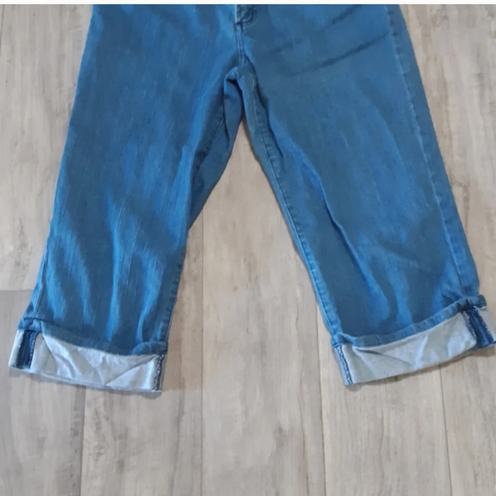 Womens jeans Crop pants sz 15 CHICO Midrise Short Pants - Picture 4 of 9